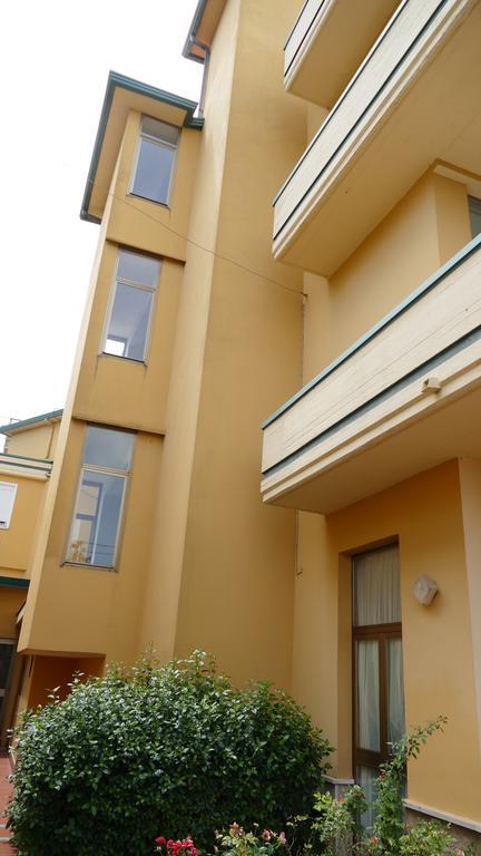Hotel L'Ulivo Mirabella Eclano Exterior foto