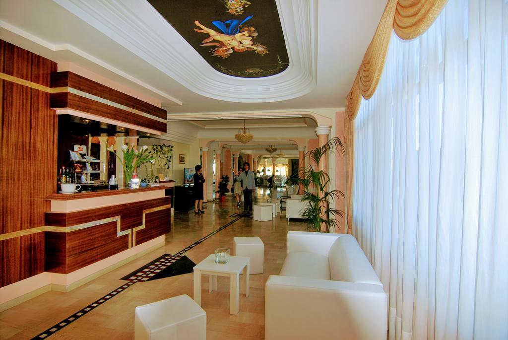 Hotel L'Ulivo Mirabella Eclano Exterior foto